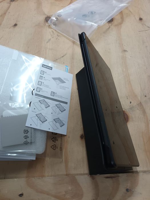 Novas - Capas para Tablet Lenovo