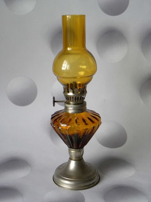 Stołowa lampka lampa naftowa