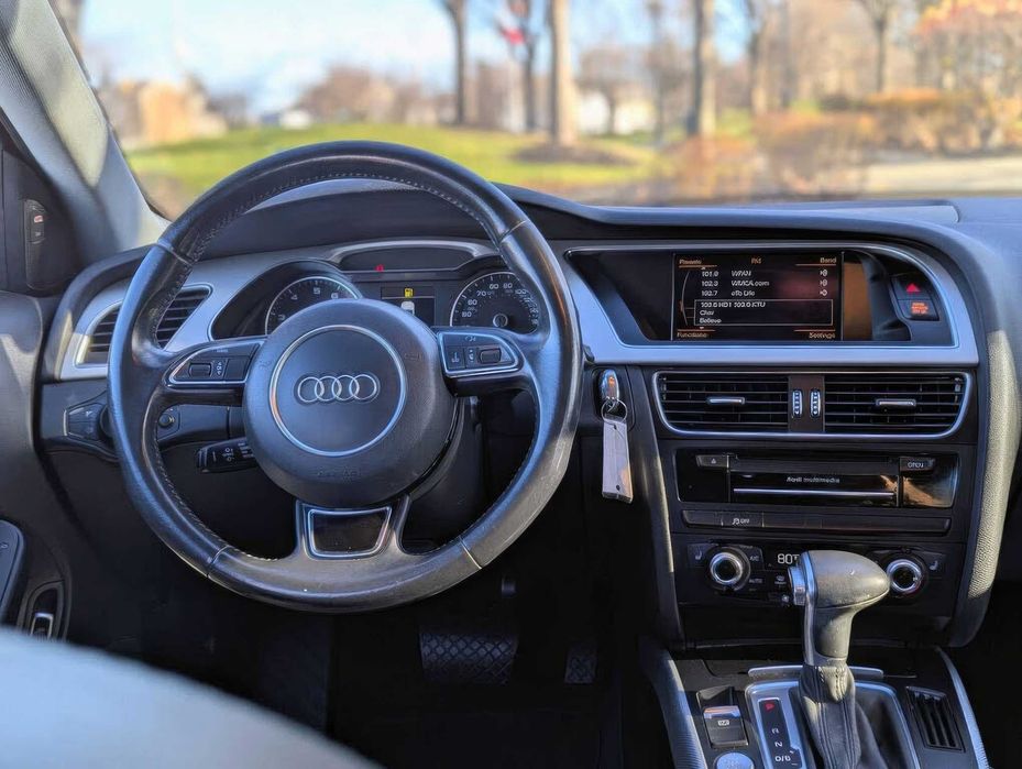 Audi A4      2014