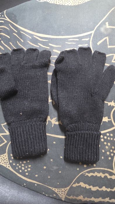 Luvas desigual novas