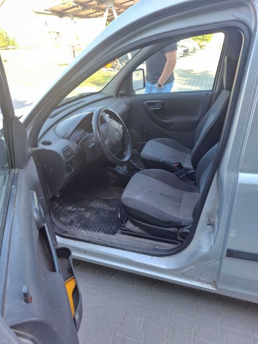Sprzedam Opel Combo Grupa Chyżbet Sp.zo.o. Charsznica