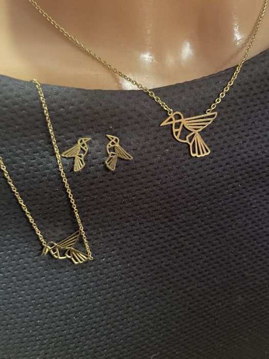Śliczny komplet bizuterii z kolibrami