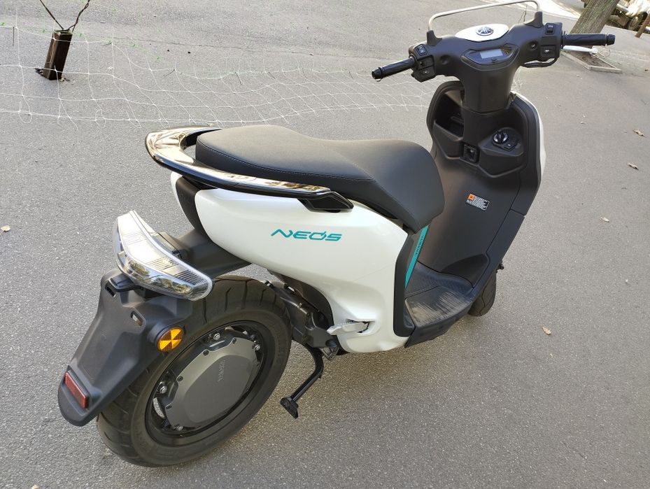 Электроскутер Yamaha Neo's Dual 2025.