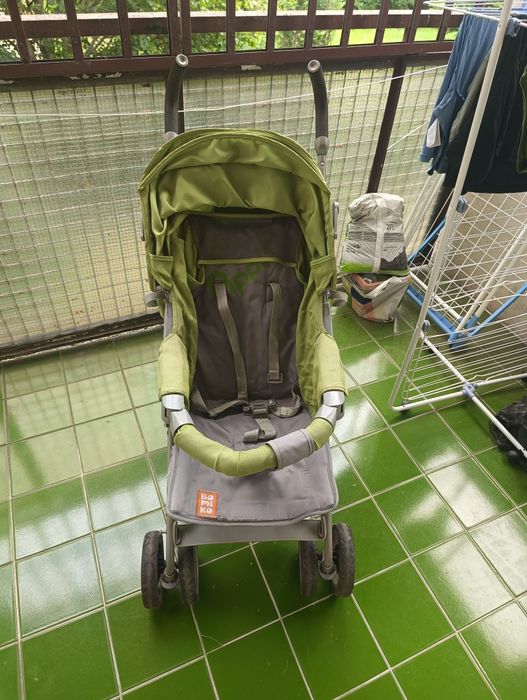 Wózek spacerowy typu parasolka
