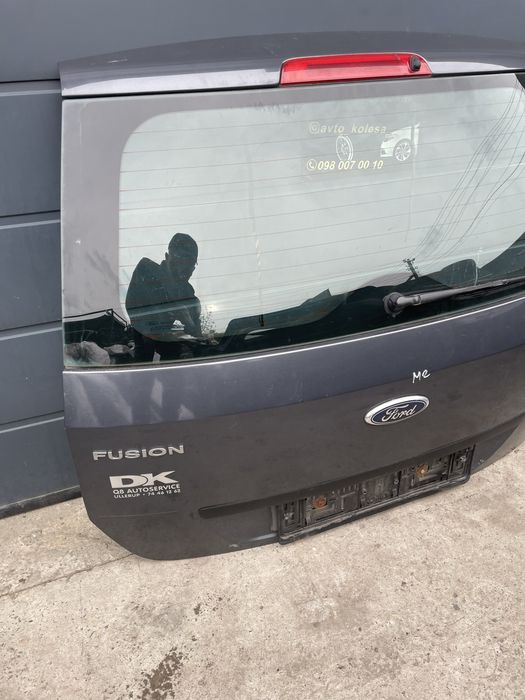 Ляда Кришка багажника Ford Fusion 2002-2012
