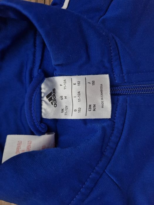 Dres Adidas 152 cm - z logo miejscowego klubu