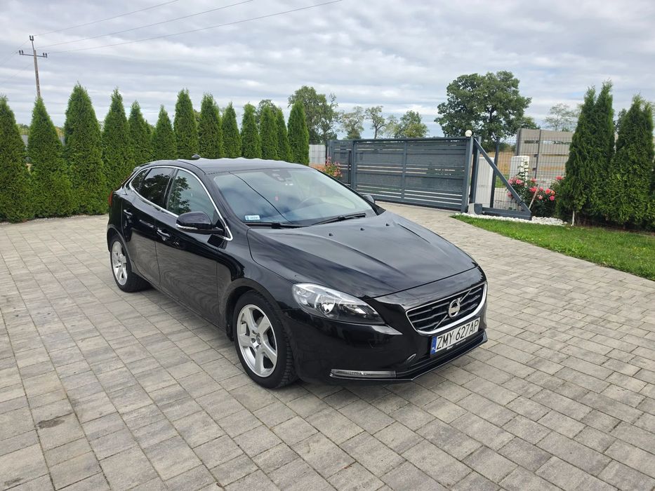 Volvo V40