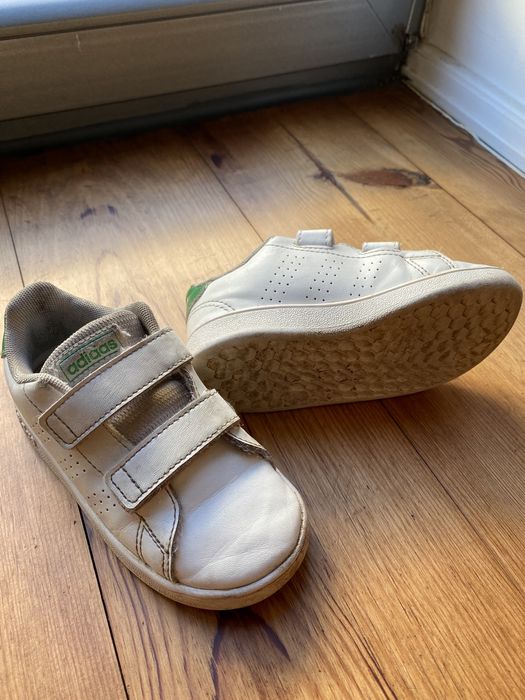 2 pares de Tenis crianca adidas 26