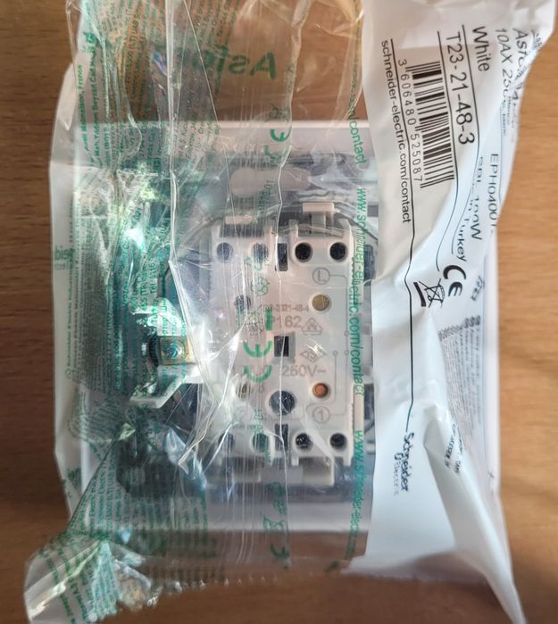Вимикач 1кл, 2кл прохідний білий, крем Asfora Schneider Electric