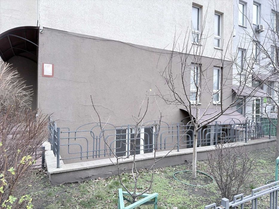 Продаж нежитлове приміщення 131м2 м.Іподром Голосієво