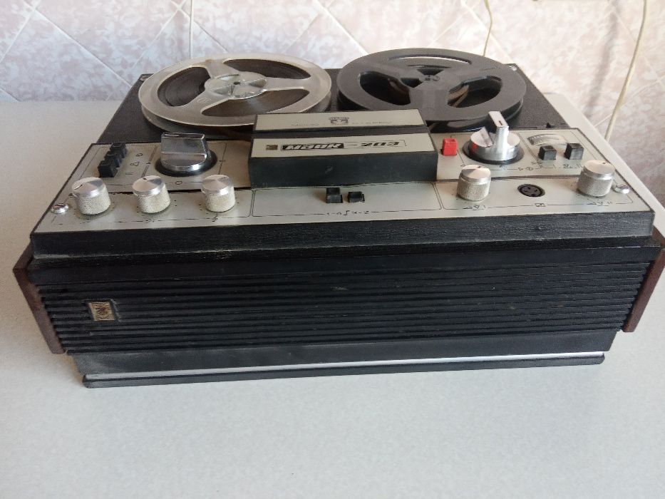 Магнітофон "Маяк-203"