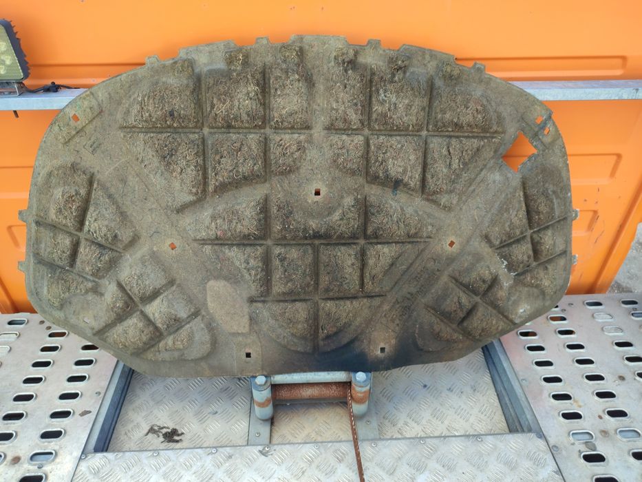 Обезшумка шумка ПассатБ6 утеплювач капота Фольксваген Пассат Б6