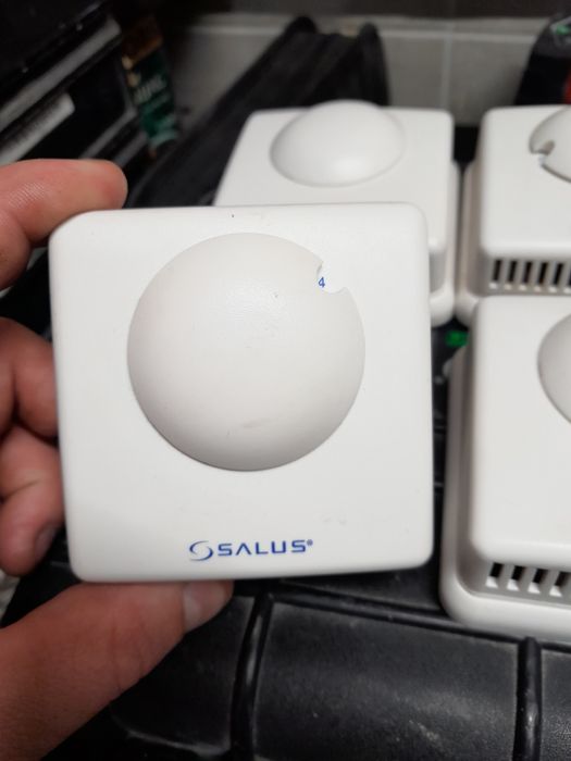 Termostaty sterujące  ogrzewaniem