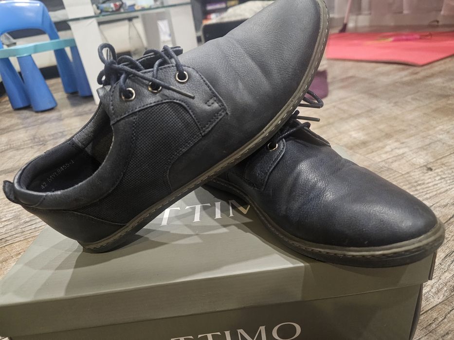 Buty wizytówek eleganckie