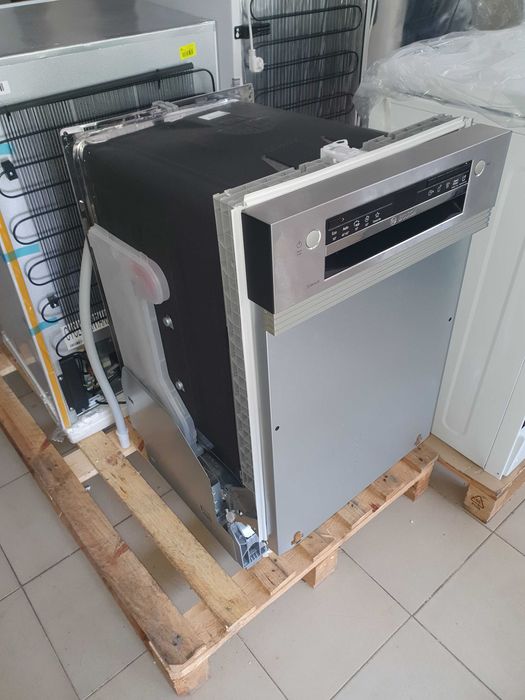 Maquina de lavar louça bosch encastre nova!
