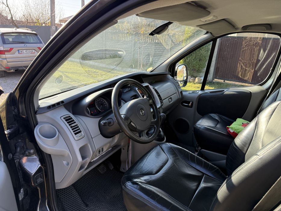 Opel Vivaro. Опель Віваро