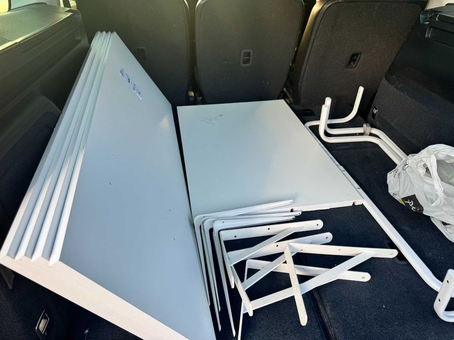 Tenho algumas prateleiras disponíveis para venda.