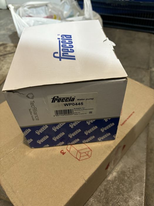 Помпа для Тойота 1,6