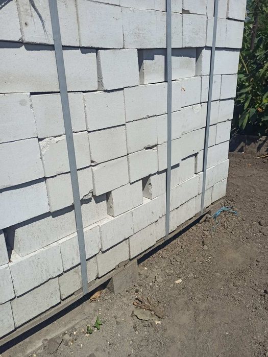Продам білу силікатну цеглу