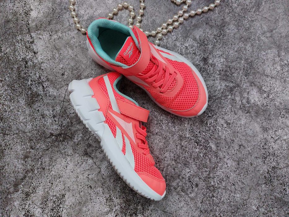 Легкі яскраві кросівки  Кроссовки беговые Reebok Ztaur Run р. 32