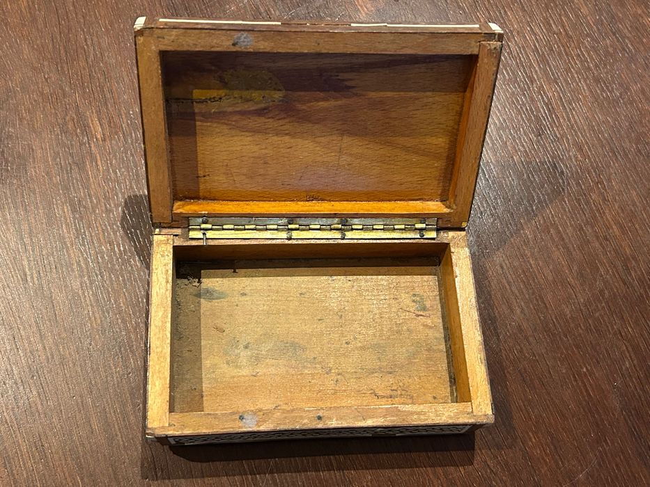 Szkatułka drewniana