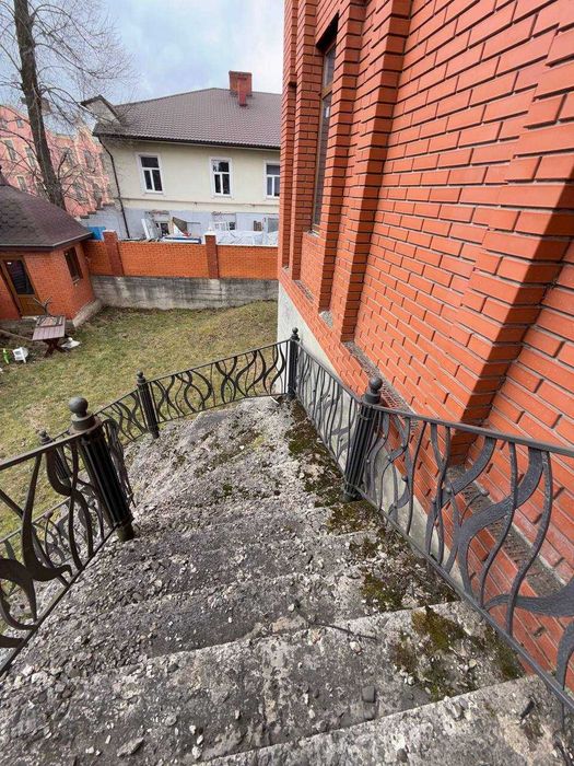 Продається комерційний об’єкт у центрі Чернівців