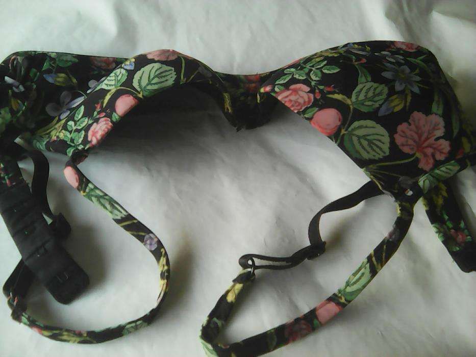 Lote de 3 soutien e meias de liga