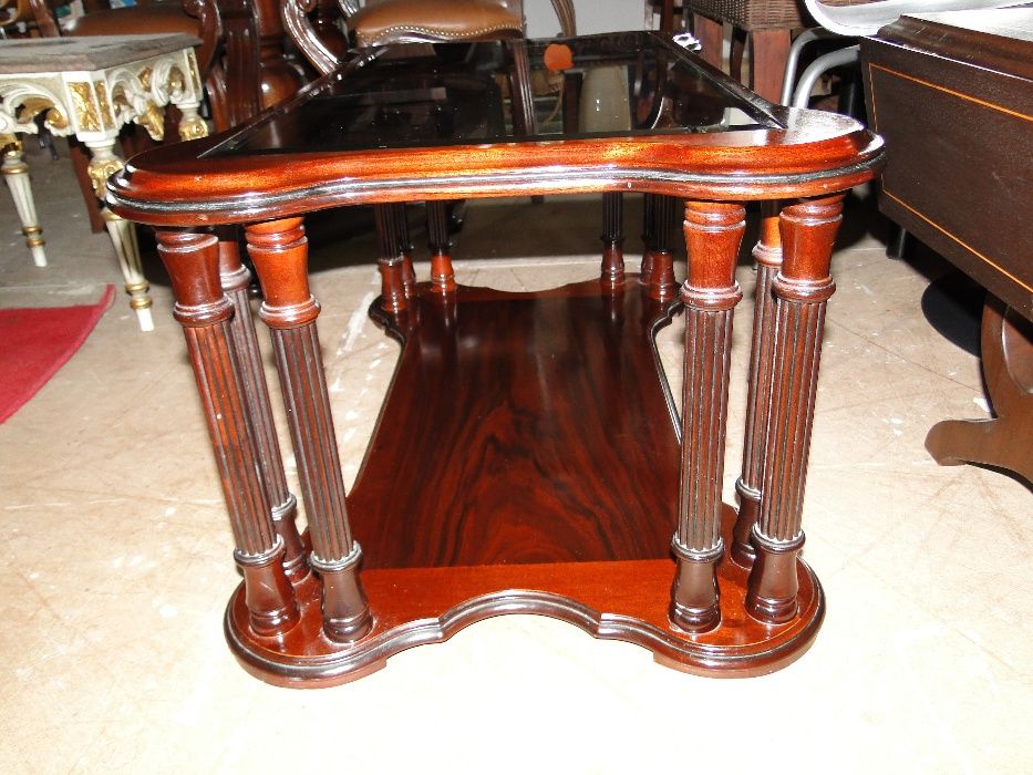 Mahogany side table with glass top - excellent condition64584288454913124