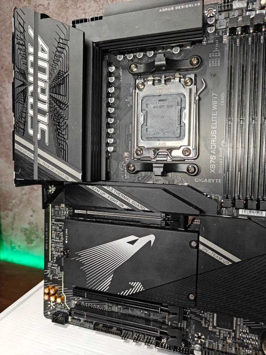 Материнська плата Gigabyte X870 Aorus Elite Wifi7 (AM5) 7000-9000 AMD