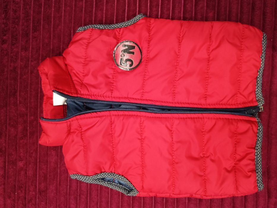 Безрукавка  74-80р