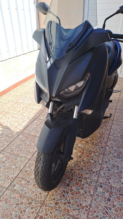 Yamaha Xmax 300 cc
