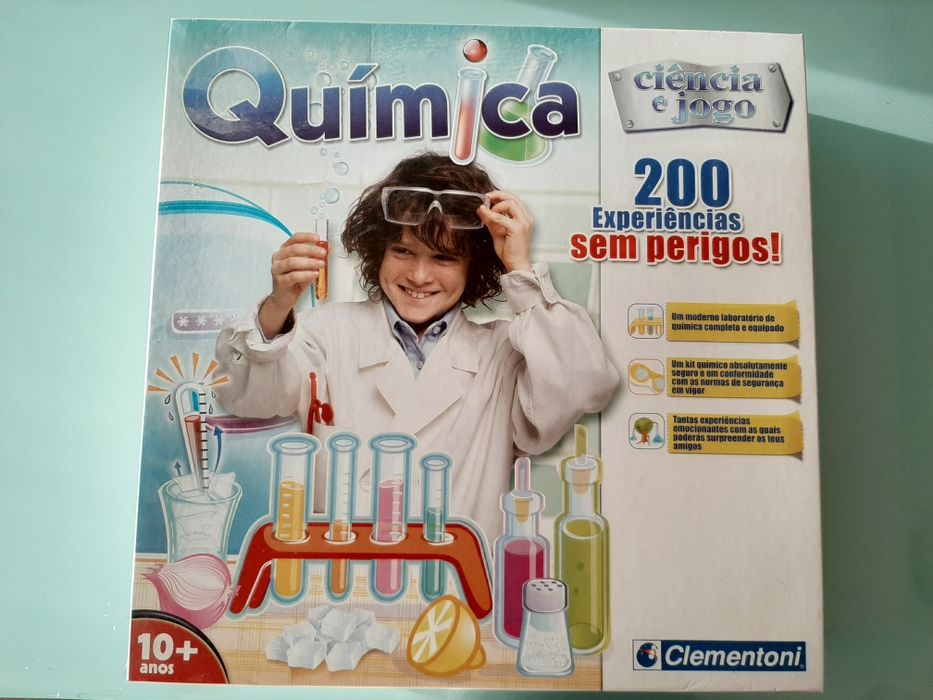 Kit de 200 experiências de Química - Clementoni