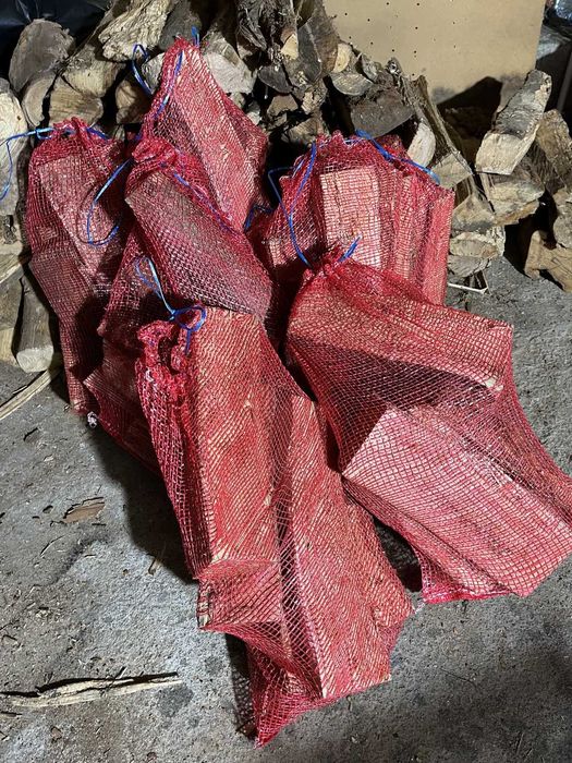 Lenha de Carvalho Seca em Sacos | 10 kg