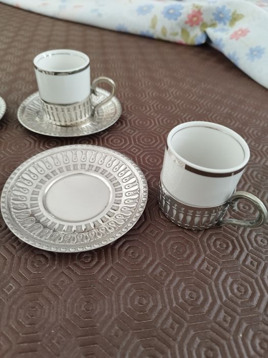 Chávenas (6) de café de porcelana e casquinha nunca usadas