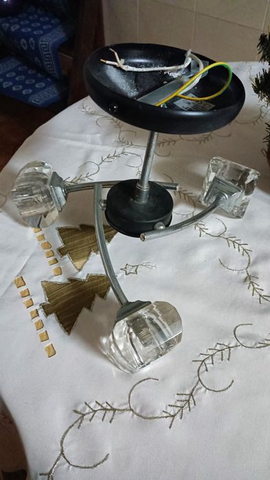 Vendo candeeiro impecável