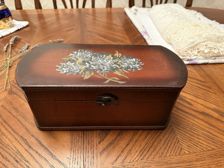 Шкатулка деревʼяна