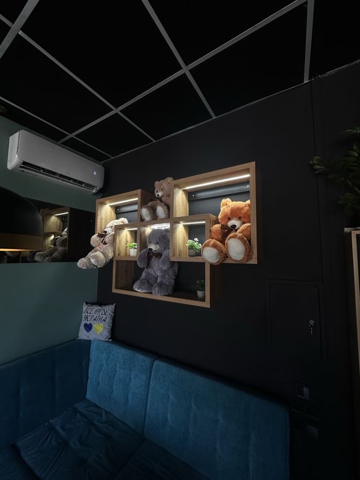 Продам мебель для кофейни.