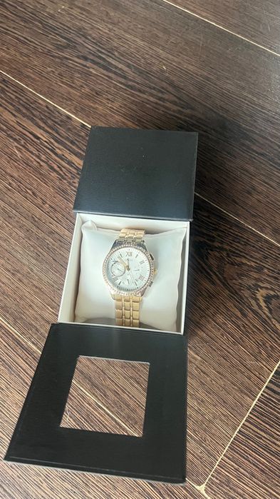 Часы Guess жіночи