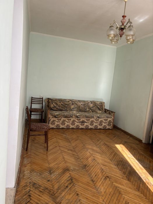 Продам квартиру на Никах.ул.Олександра Бринжали 58.(раніше Тешебаєва)