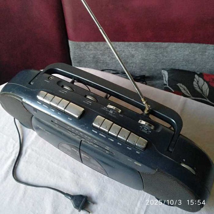 Двухкаскассетный стерео магнитофон First Austria 195 с радиоприемником