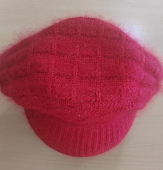 Gorro boné de lã vermelha