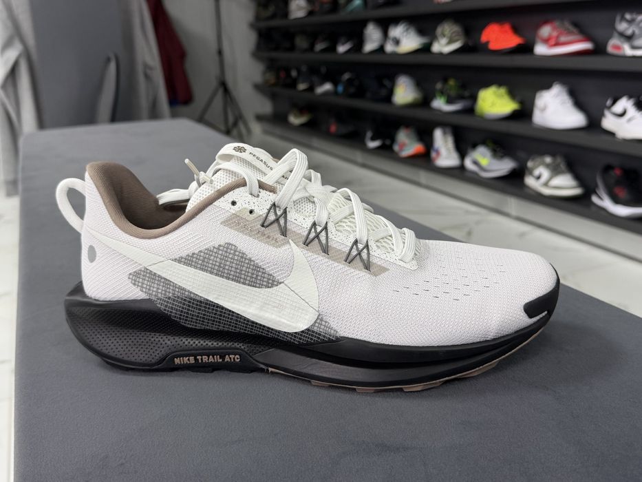 Оригінал 100%  Nike Pegasus Trail 5  IB7667 001/від 26см до 32см/