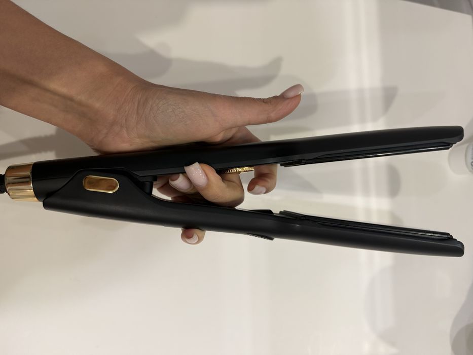 праска для випрямлення та модифікації волосся Slider Titanium від бренду Brs