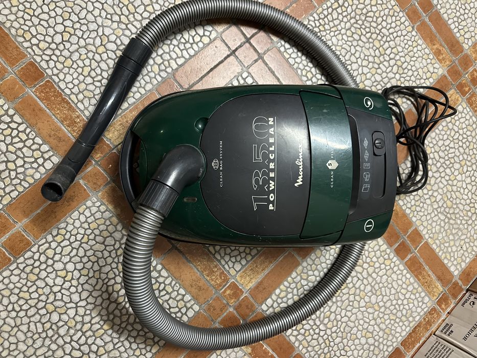 Aspirador Moulinex 1350 w usado
