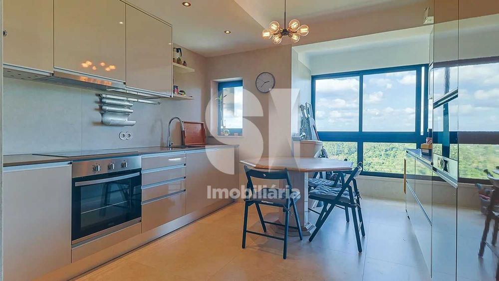 Apartamento T6 Celas duplex