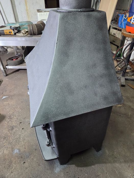 Salamandra em ferro fundido