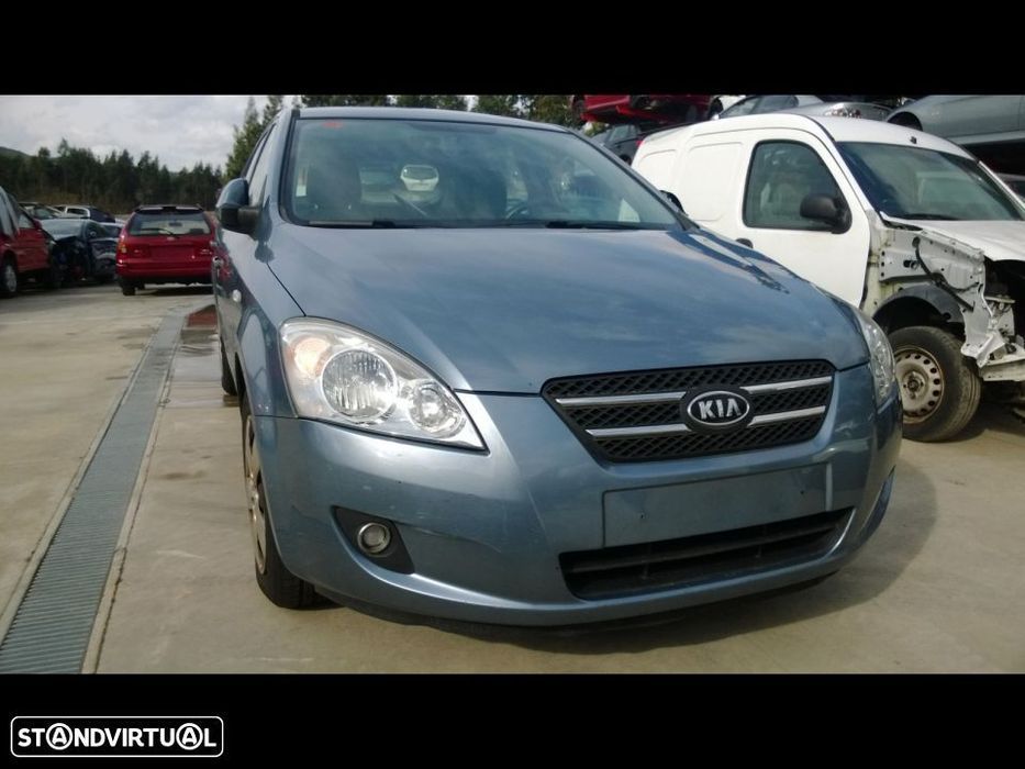 Traseira/Frente/Interior Kia Ceed 2008 CRDI