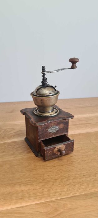 Stary drewniany młynek Leinbrock's ideal
