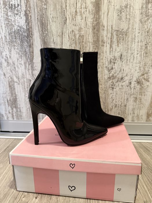 Ботильйони чорні