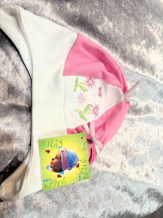 Czapeczka dla dziewczynki 0-6 miesięcy